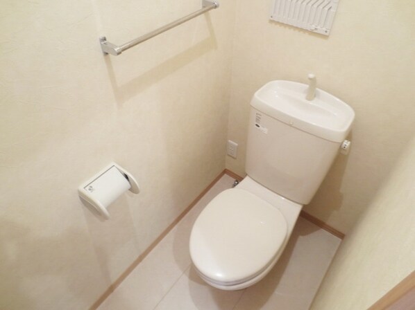 花水木F棟の物件内観写真